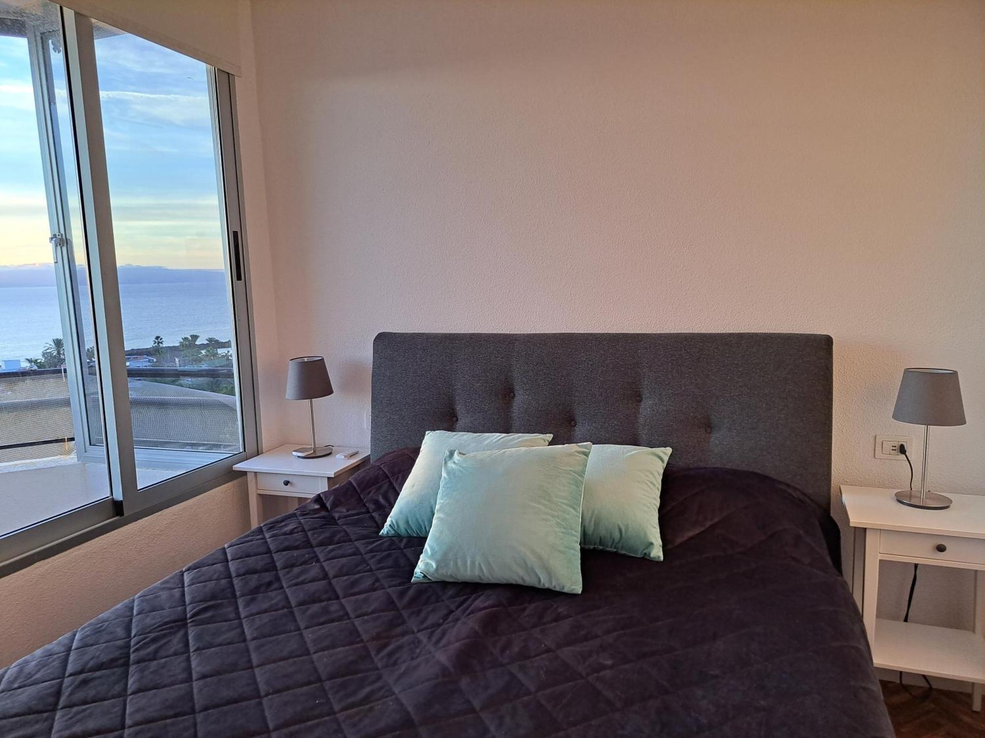 Cozy Ocean And La Gomera View Appartment Playa de las Américas Dış mekan fotoğraf