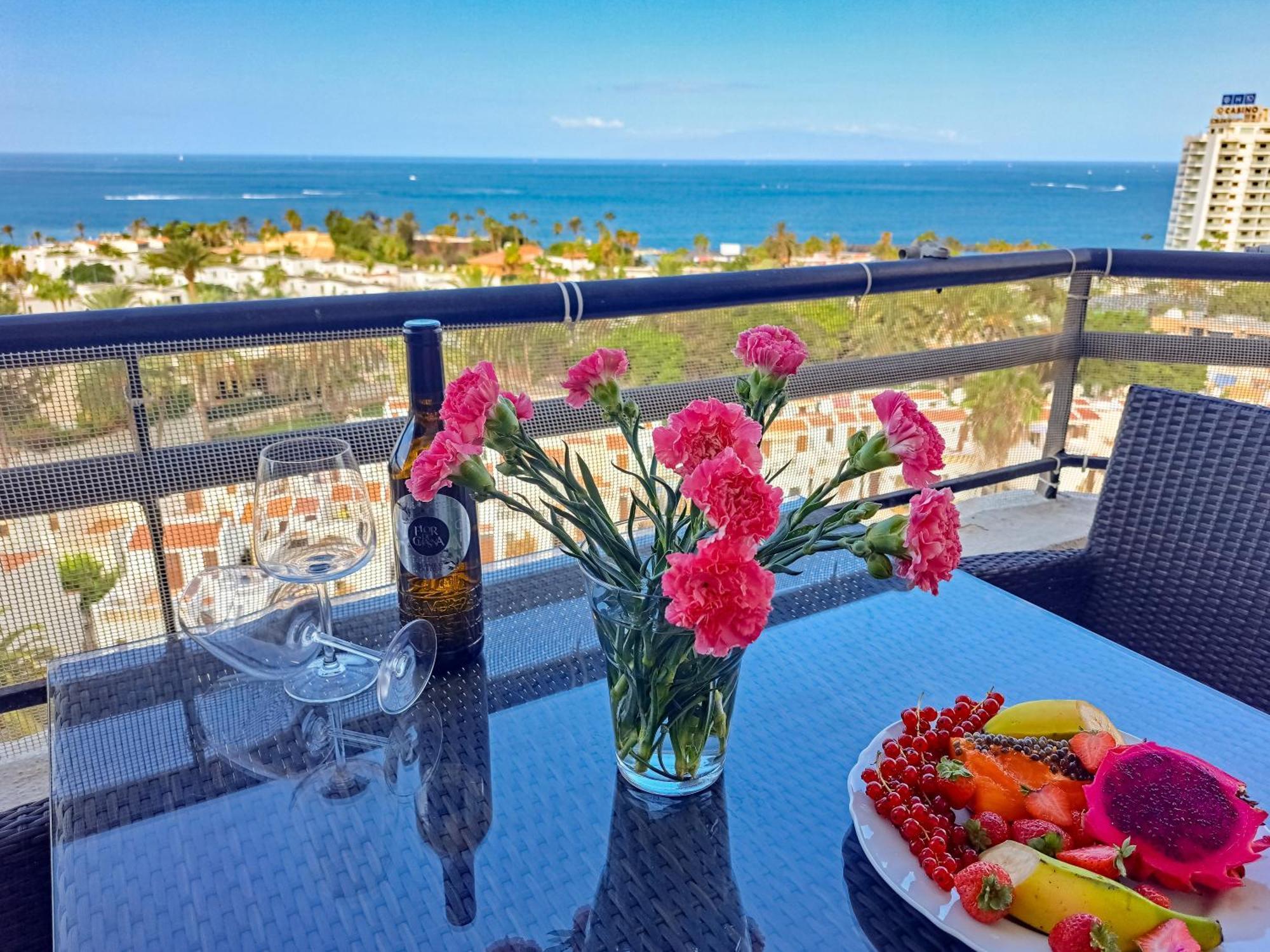 Cozy Ocean And La Gomera View Appartment Playa de las Américas Dış mekan fotoğraf